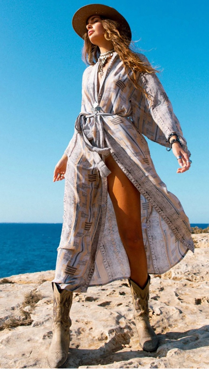 Boho Floral Kimono – Lightweight Beach Cover-Up