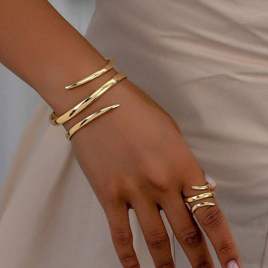 Open Bangle Bracelet – Minimalist Design