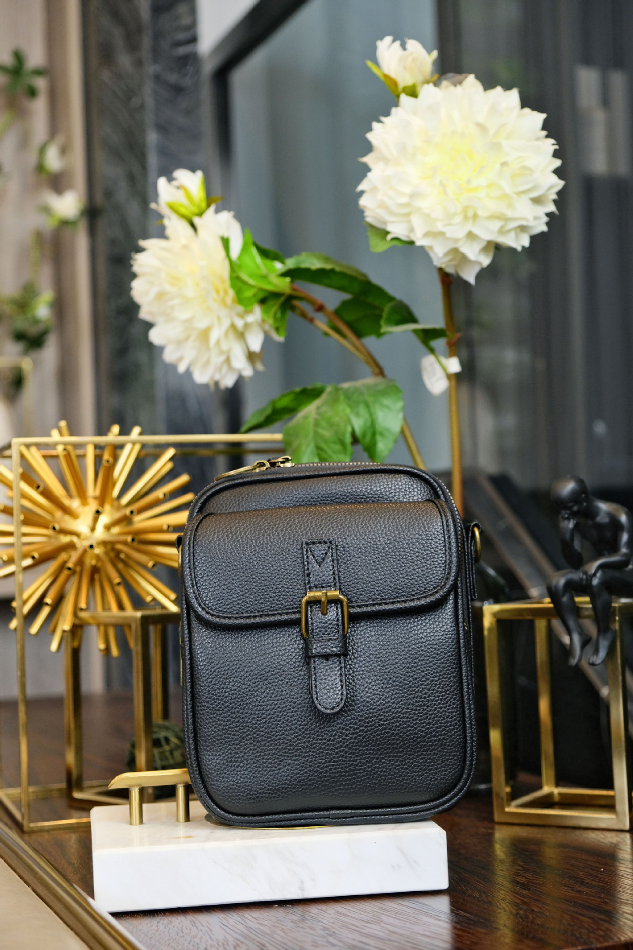 Functional Shoulder Bag – Urban & Protective