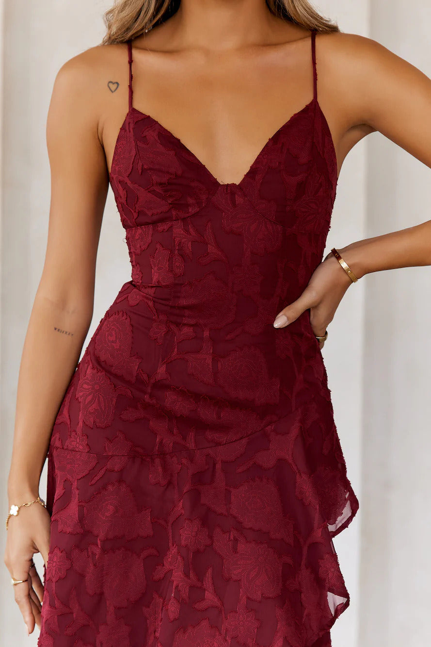 Vero Allure Dress – Sleek Backless Long Fit