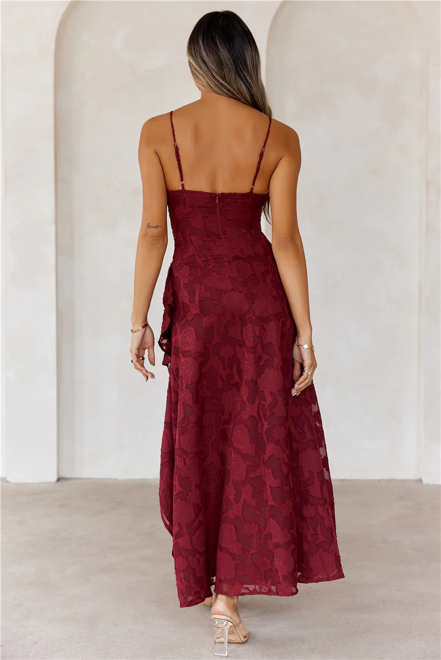 Vero Allure Dress – Sleek Backless Long Fit